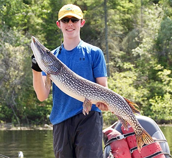 Best walleye and northern pike fishing at Sharpstone